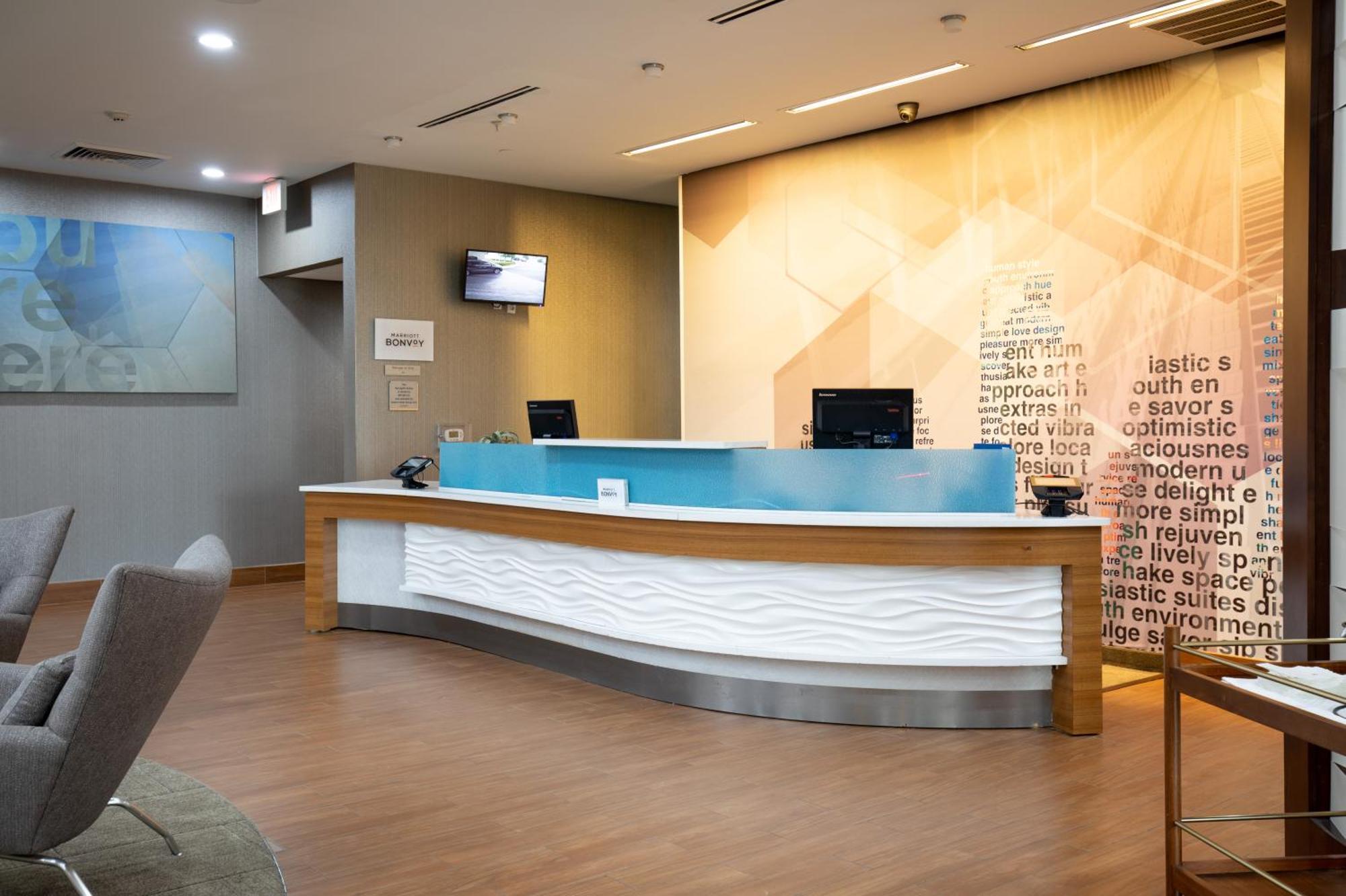 Springhill By Marriott Baton Rouge Hotel 3*